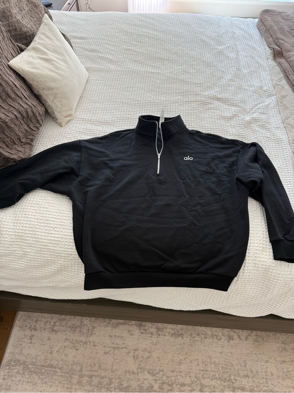 ALO Yoga Men’s Black Half-Zip Pullover Sweatshirt